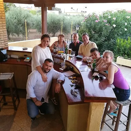 מלון Stork